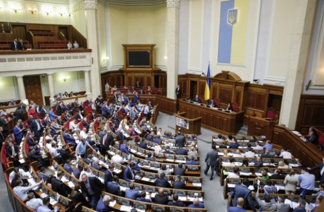 Чиновниците в Украйна без право на критика към държавните органи