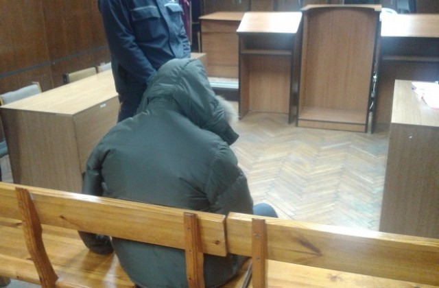 Пуснаха под домашен арест обвинения за убийството в Девня