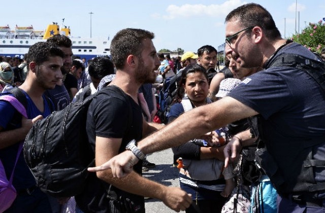 Гръцката полиция спря мигрантски протест в Атина