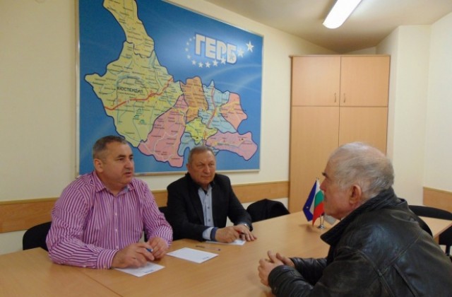 Общинските съветници от ГЕРБ Емил Гущеров и Йордан Йорданов проведоха приемен ден с граждани на Дупница