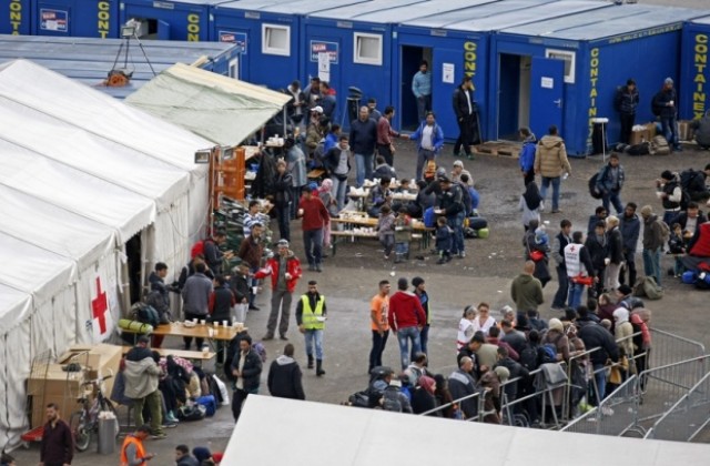 Австрия взима мерки срещу новия маршрут на мигрантите