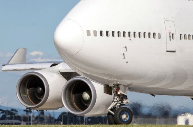 Самолетът на Iron Maiden загуби двата си двигателя в Сантяго