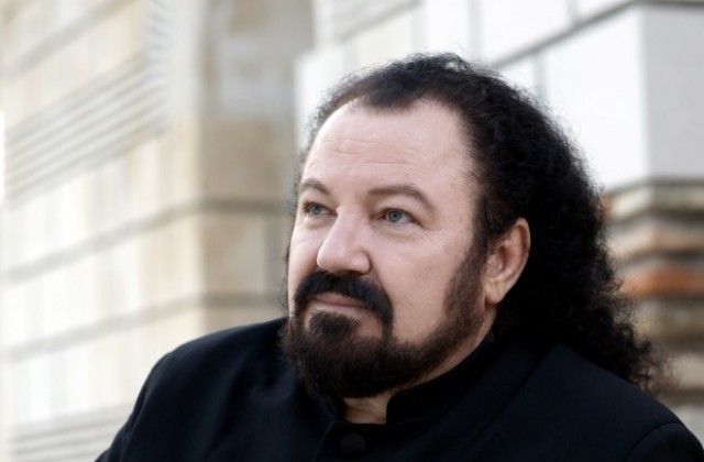 Калуди Калудов гостува в премиерния спектакъл на операта „Тоска