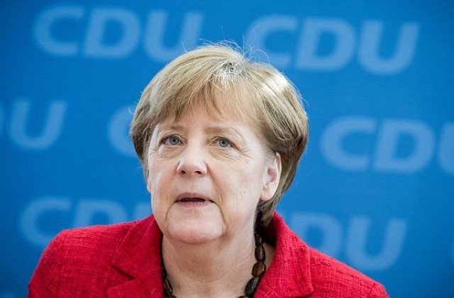 Тежко поражение за партията на Меркел на местните избори в Германия