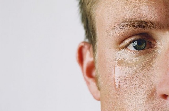 Плачат ли повече съвременните мъже?
