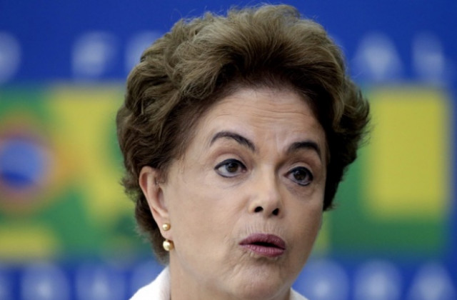 Бразилските депутати стартираха процедура за импийчмънт на Дилма Русеф