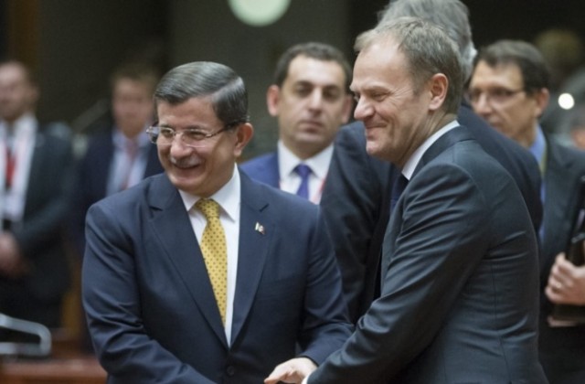 ЕС и Турция се споразумяха за миграцията, потвърди Туск