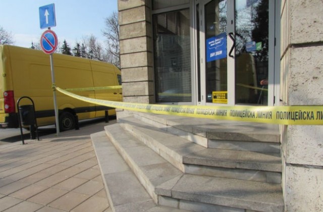 Полицията разследва сигнал за взлом в банков трезор в Русе