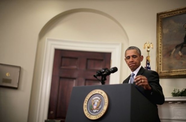 Обама съкрати присъдите на 61 осъдени престъпници