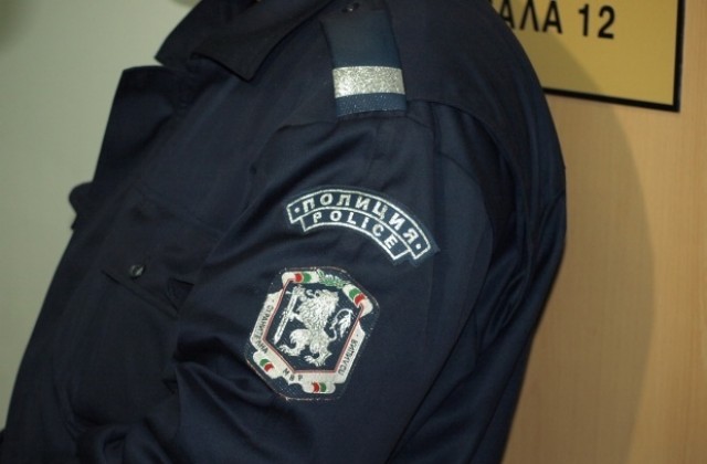 Пребиха полицай в Сливен