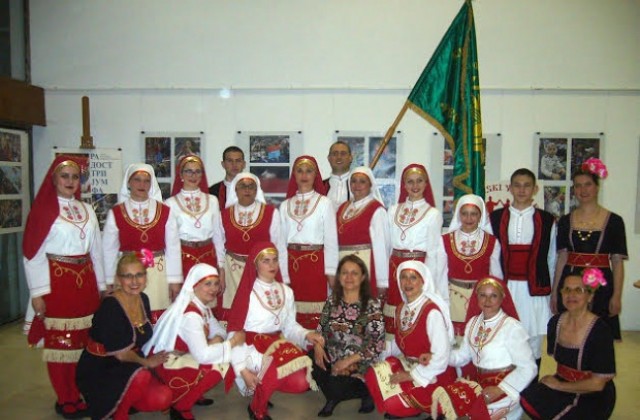 Самодейци от Ресен популяризираха българския фолклор в Белград