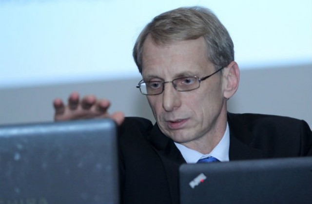 Николай Денков е подал оставка като зам.-министър на образованието
