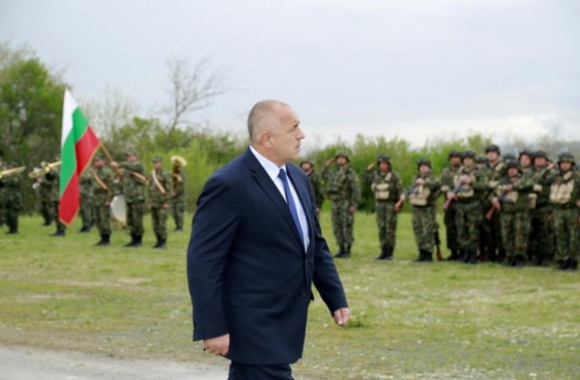 Борисов: 300 военни пращаме допълнително да охраняват границата (СНИМКИ)