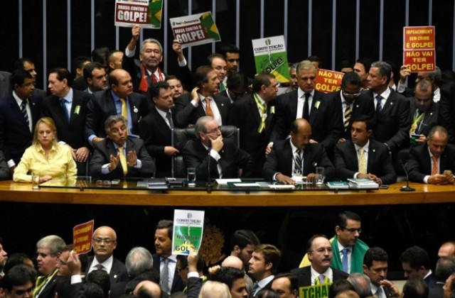 Долната камара на бразилския парламент се обяви за импийчмънт на Дилма Русеф