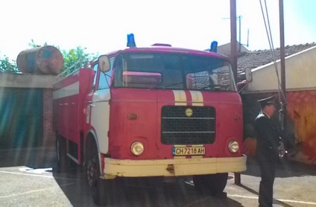 Доброволното формирование в Стара река получи пожарен автомобил