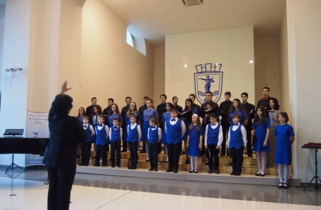 Празничен великденски концерт поднесоха от хор Свети Георги Победоносец