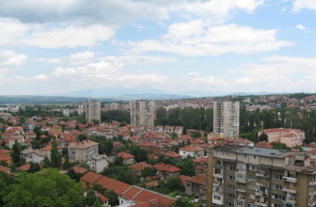 87 083 души живеят в градовете от област Кюстендил. Трекляно продължава да е най-малката община в страната