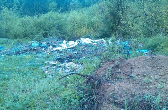 През април са почистени  близо 20 декара незаконни сметища  на територията на В. Търново
