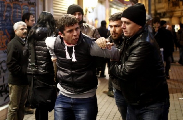 Арестуваха джихадисти в Турция, подготвяли атака в Анкара
