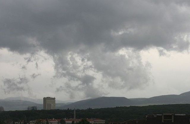 Жълт код за обилни валежи в област Благоевград