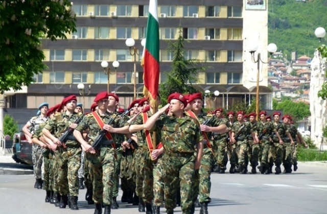 Шуменските военни формирования ще отбележат тържествено 6 май