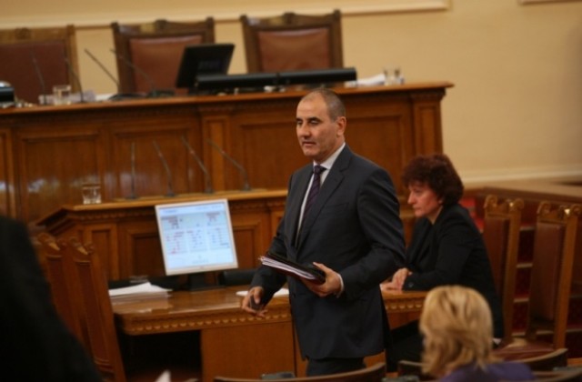 Цветанов: Да се консолидираме около подкрепата за правителството