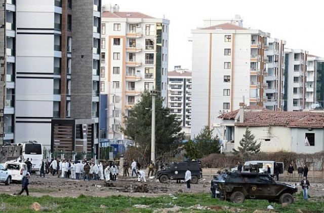 Експлозия в близост до военни поделения в Истанбул