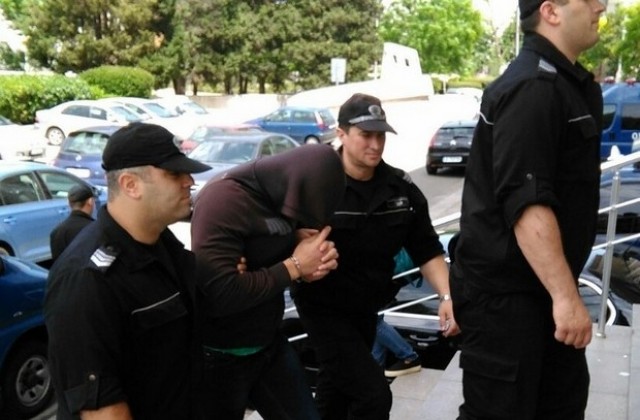Борецов, който опита да ограби пенсиите, остава в ареста