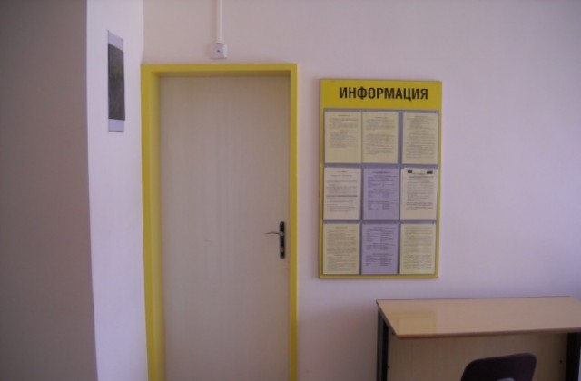 196 безработни са си намерили работа през април чрез Бюро по труда- Кюстендил