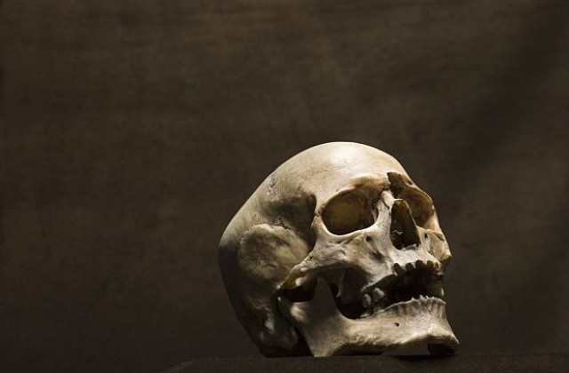 Учени откриха 13 древни черепа с необичайни отвори