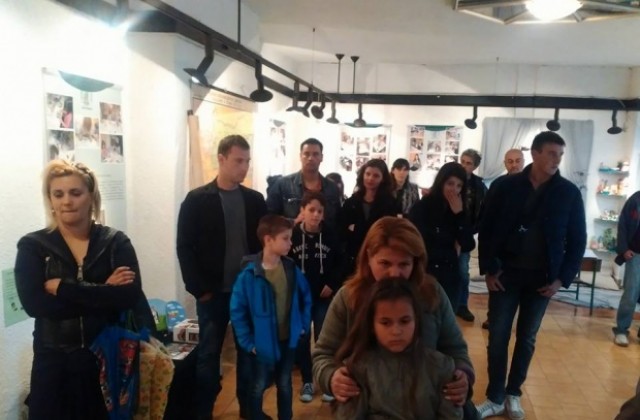 Над 1600 участници в Музейните работилници за деца, изделията им са подредени в изложба
