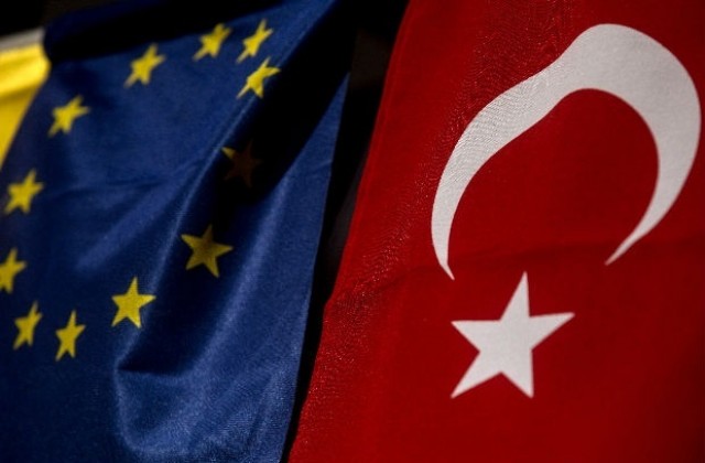 Безвизов режим с Турция няма да има до 2017-а?