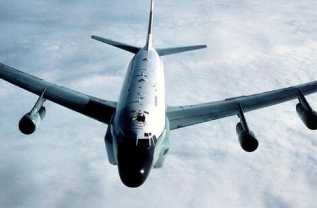 Русия съобщи за опасен полет на американски разузнавателен самолет до границата й