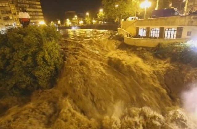 Валежите повишиха нивото на река Янтра (ВИДЕО)