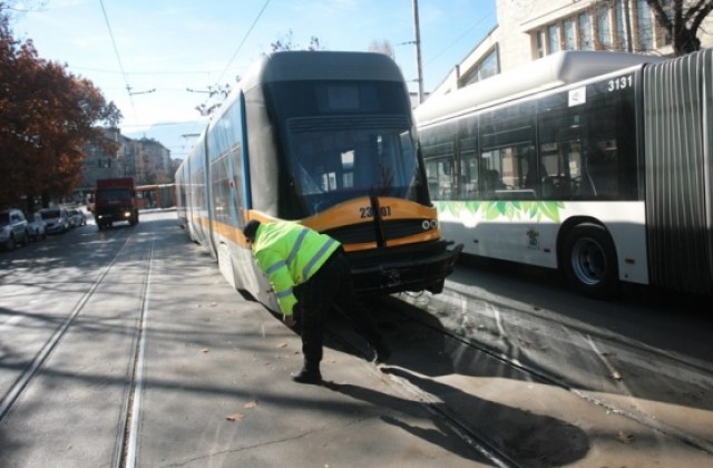 Трамваите ще се движат по-тихо по улиците на София