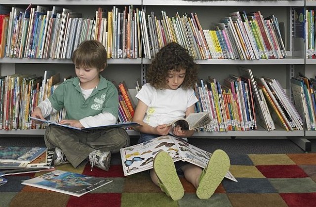Децата, които растат сред книги, печелят повече като големи