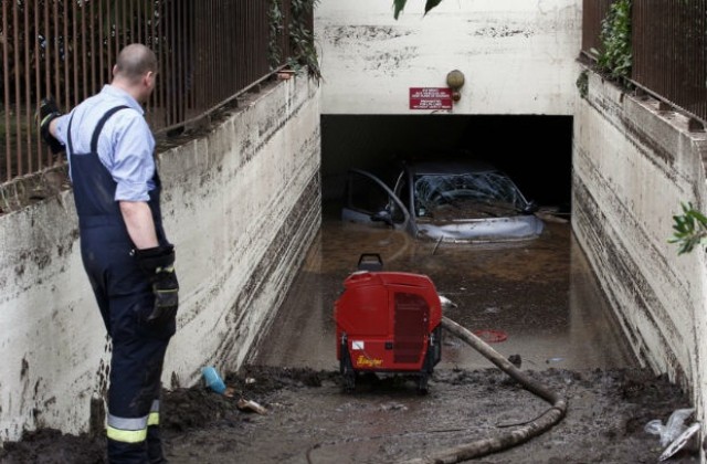 Над 5500 са евакуираните във Франция заради наводненията