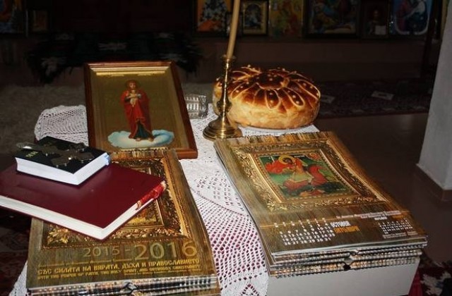 ПП ГЕРБ-Сливен дари икона на църквата в село Самуилово