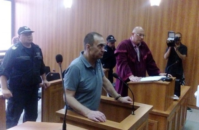 Обвиненият в изнасилване Иван Евстатиев опитал да се самоубие в ареста