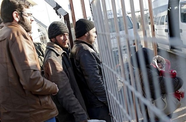 Турция отрича да е връщала бежанци в България