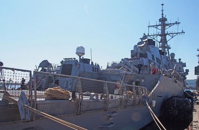 САЩ остават в Черно море въпреки руските предупреждения