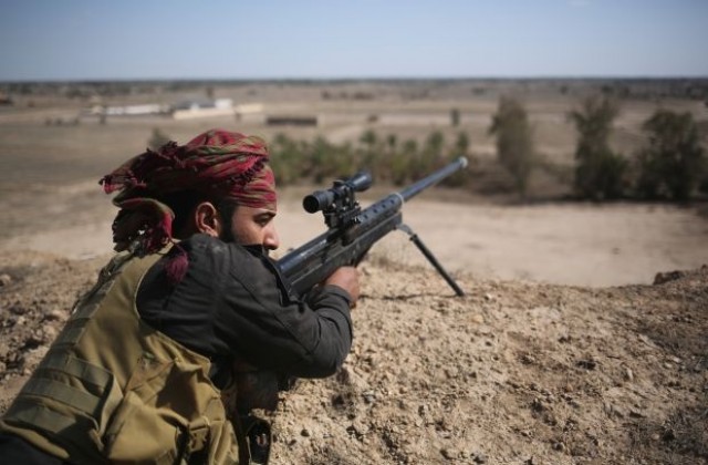 Британски снайперист уби с един изстрел двама терористи в Либия