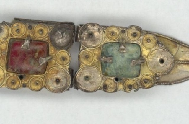 Накит на болярка, видяла последните царе на Второто българско царство, стана ценност на месец юни