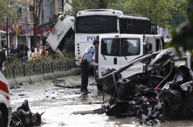 Кола бомба избухна до жандармерийски пост в Югоизточна Турция