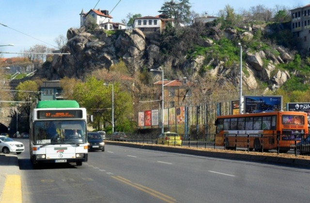 Затварят за движение част от „Цар Борис III Обединител“, 10 автобуса с променен маршрут