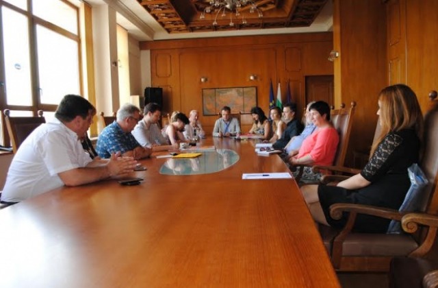 Експерти от Асоциацията на историческите градове в България заседаваха с френските си колеги
