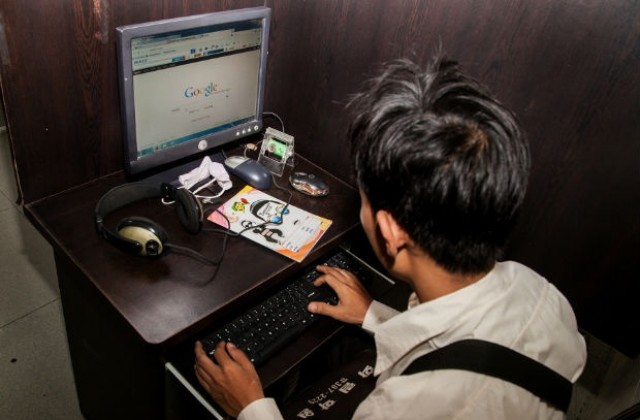 Китай цензурира електронни съобщения и за политика, и за сутиени