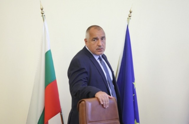 Борисов: Осигуряването на спасители по плажовете трябва да става преди сезона