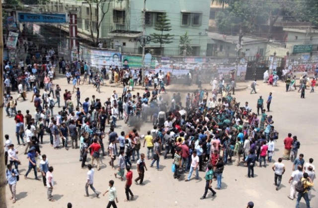 Престрелка между полиция и въоръжени в столицата на Бангладеш