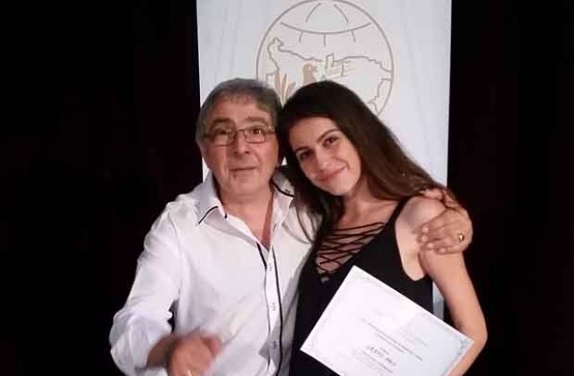 Гран При за Стефани Маринова от Международния фестивал Приятели на България